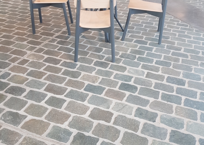 Schilde cultureel centrum gezaagde langwerpige porfier